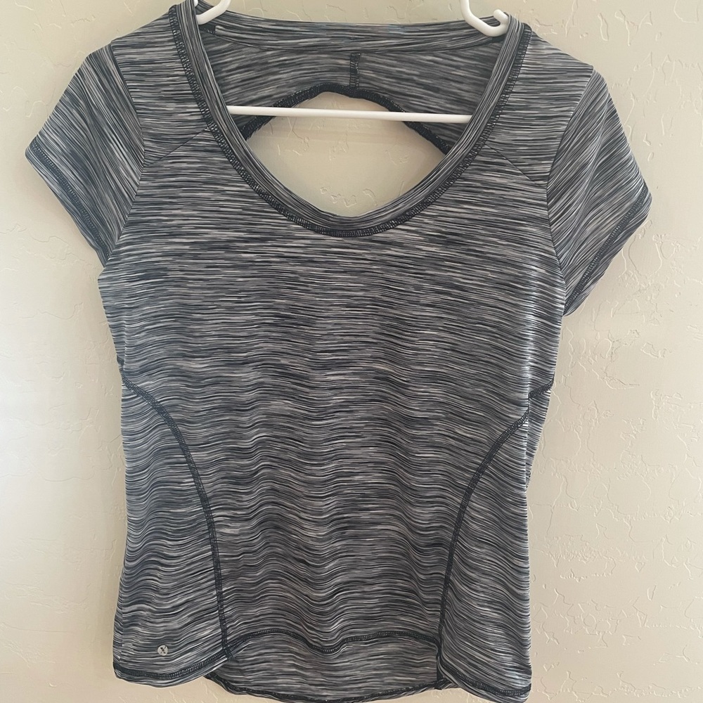 Xersion workout shirt size small new
